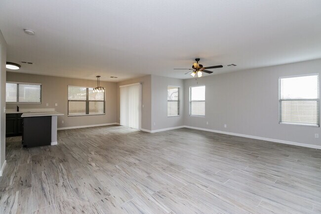 Photo - 2466 E Hazeltine Way