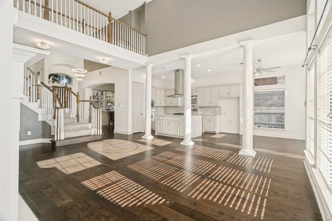 9028 Bottlebrush Ln