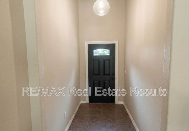 Photo - 2904 SW Wentworth Ave