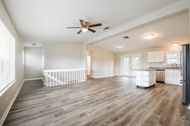 Photo - 2216 Leda Ave S