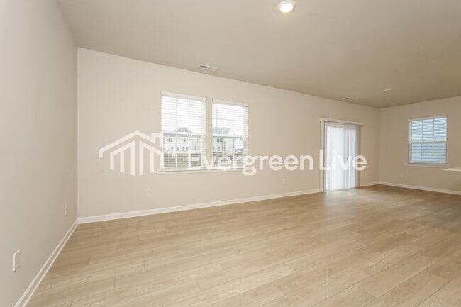 Photo - 817 Pear Blossom Ct