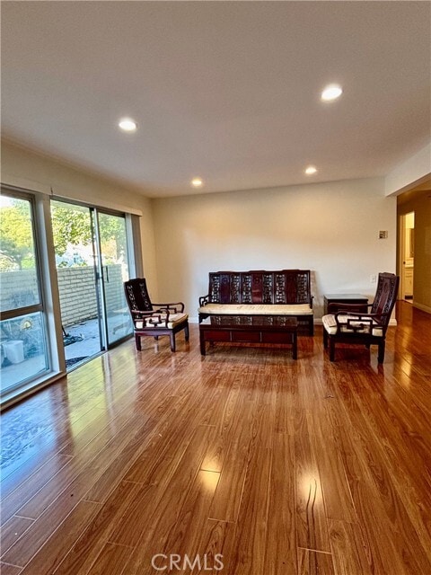 Photo - 2106 Via Mariposa E