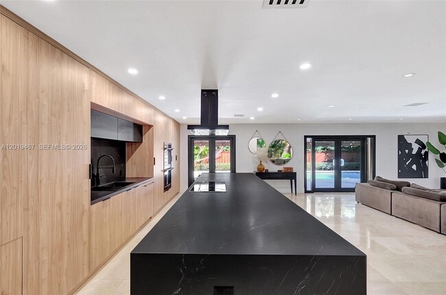 Photo - 7711 Miami View Dr