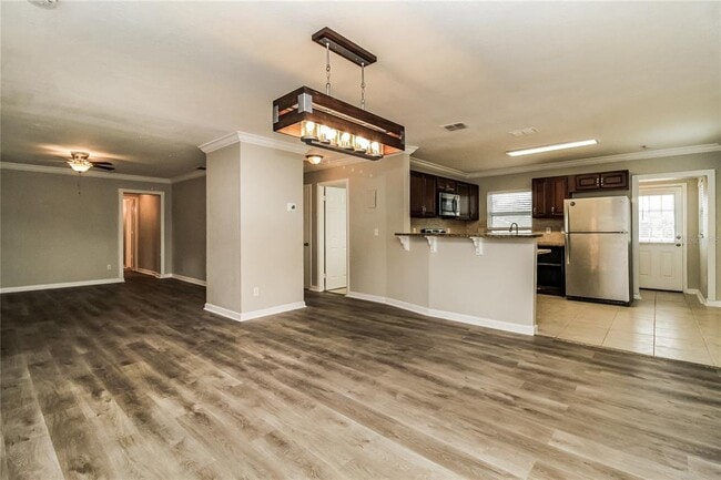 Photo - 701 Palm Springs Dr