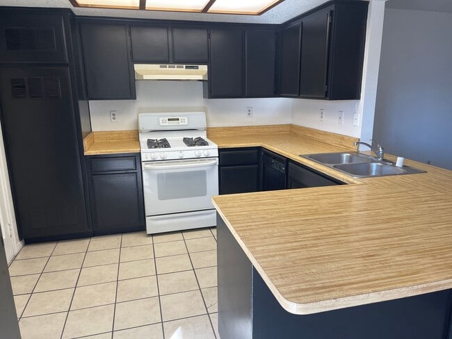 Photo - 20292 Thunderbird Rd Unidad #3