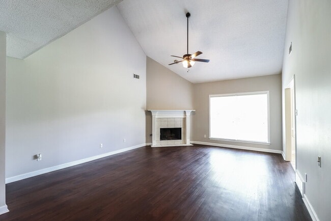 Photo - 5212 Summer Wind Ln