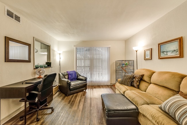 5330 Junius
