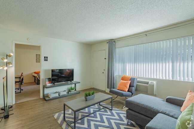 1BR, 1BA - 600 SF - The Spoke