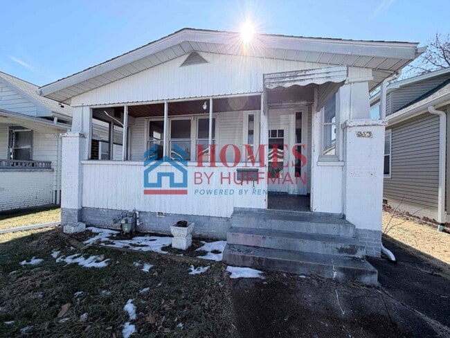 Building Photo - Two Bedroom House | Move in Ready!