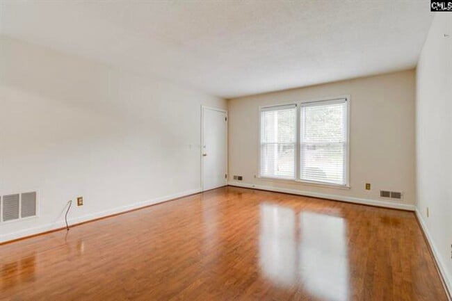 Photo - MOVE-IN READY IN FOREST ACRES!