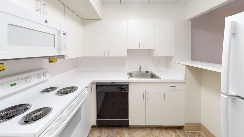 Photo - Reservoir Towers Apartments