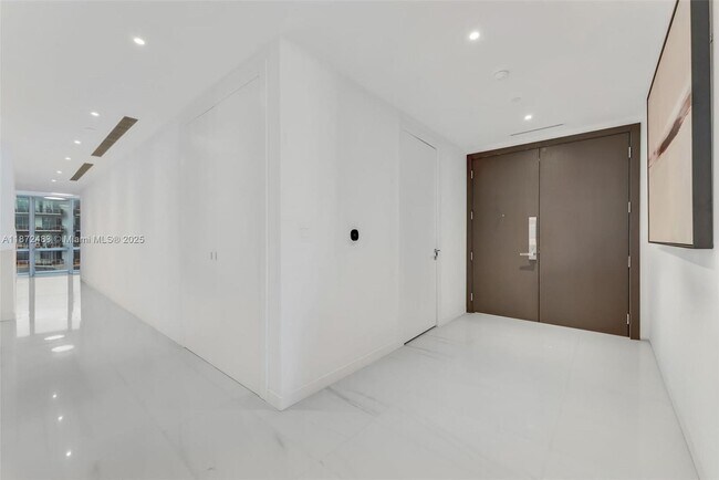 Photo - 300 Biscayne Blvd Way Unidad 4104C