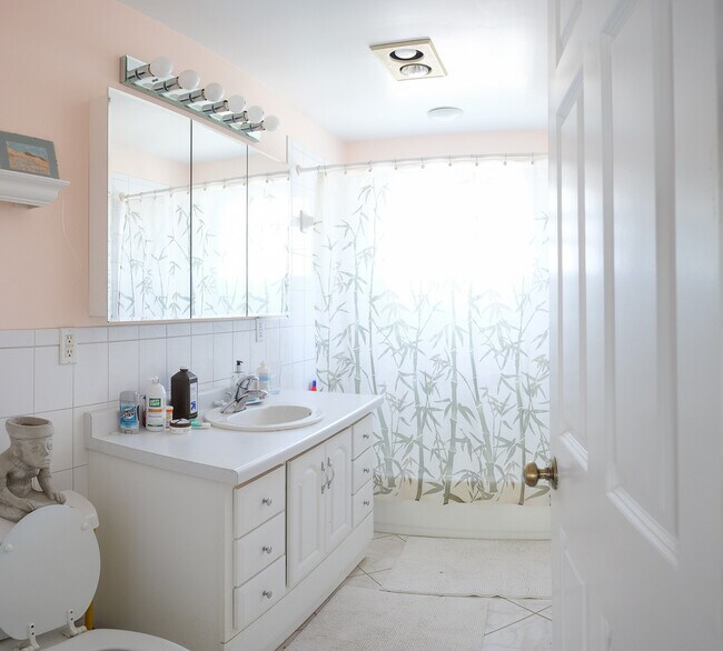 Photo - Jager Saratoga Unit Saratoga Low