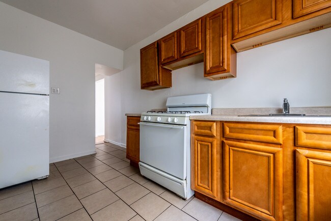 Photo - 1123 N Lawler Ave