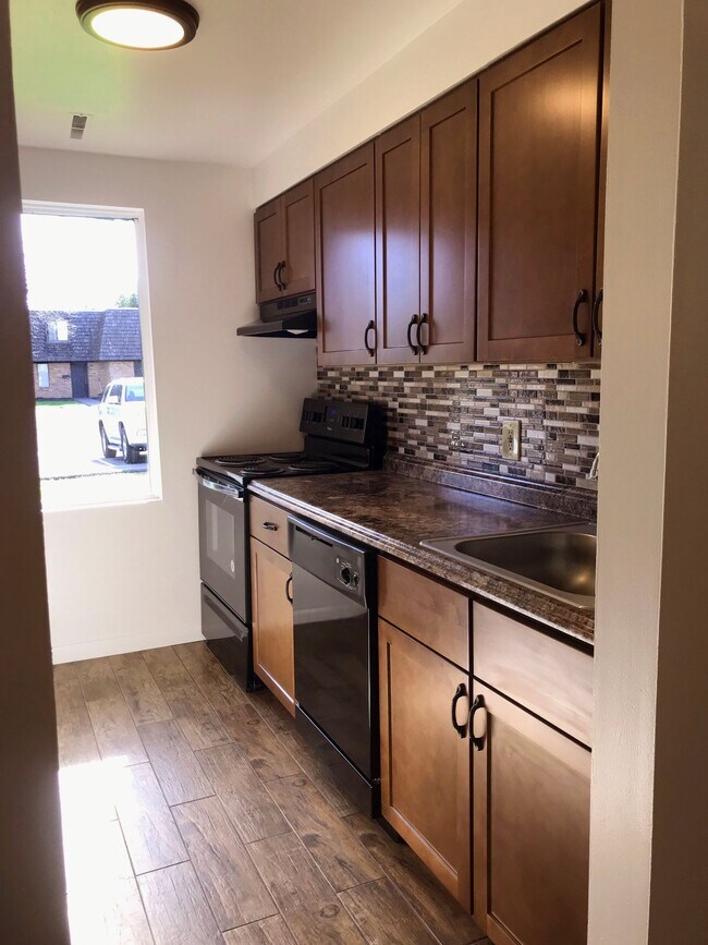 Hampton Estates Townhomes For Rent in Liverpool, NY