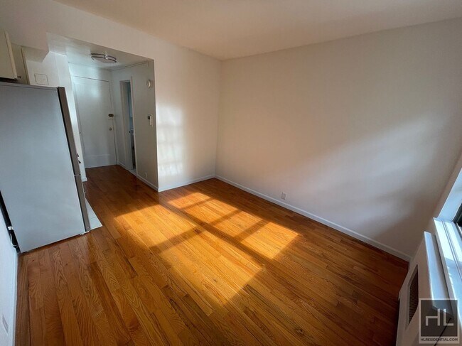 Photo - East 61 Street Unit 2D