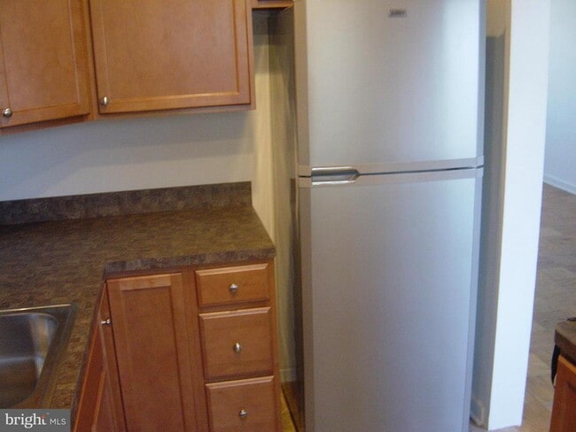 Building Photo - 6604 10th St Unit B1