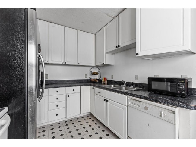 Photo - 1826 N Penn Ave Unidad 1826 Penn Ave N