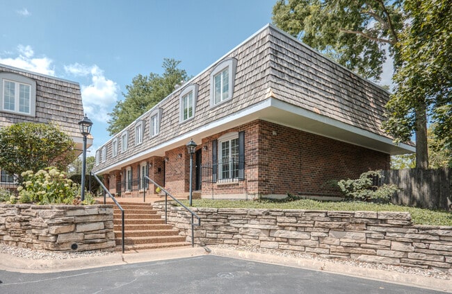 Photo - 3036 Highland Ave Townhome