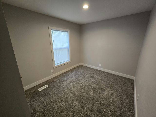 Photo - 302 Louva Ln