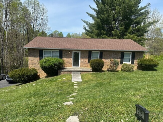 Building Photo - Charming 3 bedroom 2 bathroom home