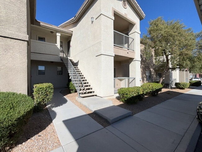 "Chic & Cozy 1-Bed Oasis in Las Vegas - 69... - "Chic & Cozy 1-Bed Oasis in Las Vegas - 69... Apartment Unit #1142