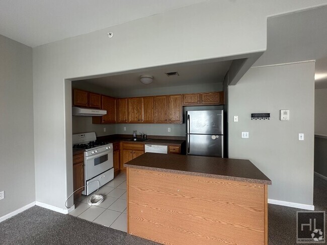 Building Photo - BEACH 67 STREET Rental