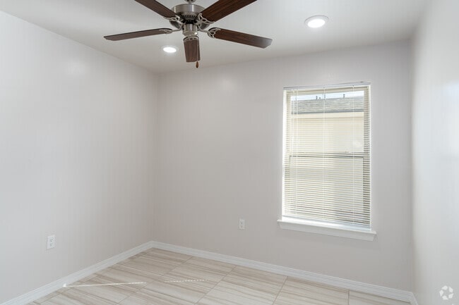 3BR, 2BA - 1,065SF - Second Bedroom