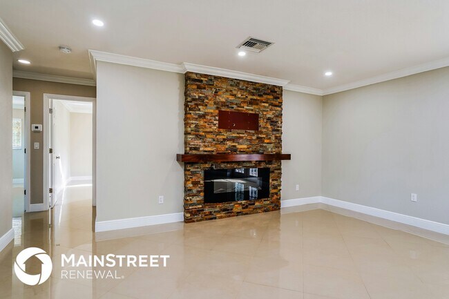 Photo - 300 East 10th Street