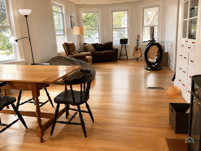 15 Bartlett St Unit 1