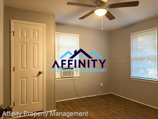 Photo - 2 br, 1 bath House - 823 North Commander S...