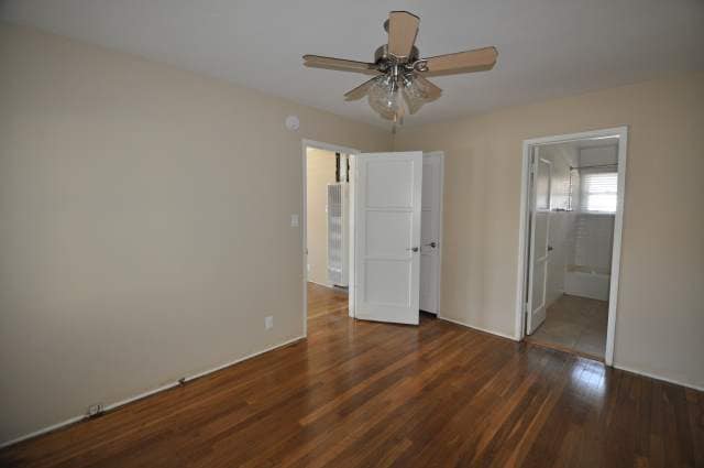 Photo - 14229 Victory Blvd Unit 14229