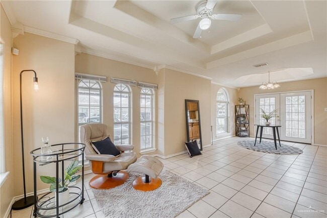 Photo - 12 W Sarah Evans St Unit 1