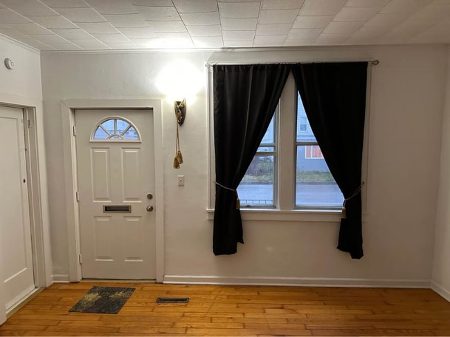 Building Photo - 136 Sawyer Ave Rental