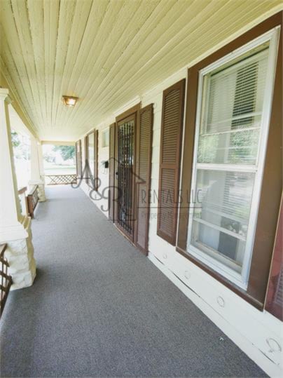 Photo - 711 N Chestnut St