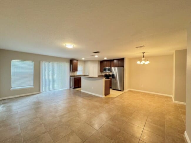 Photo - Gorgeous 3 Bedroom, 2.5 Bath Townhouse in ...