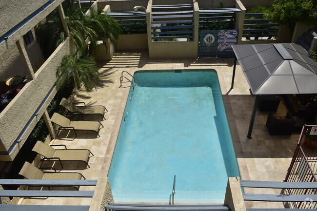 Pool and Lounge Area - Canyon Crest Apartments