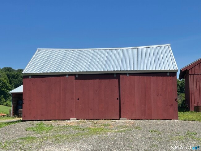 Photo - 533 Weekeepeemee Rd