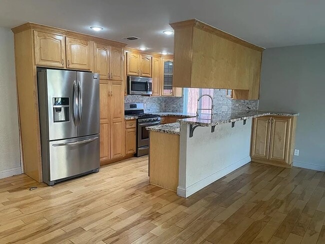 Photo - 279 Lisawood Dr