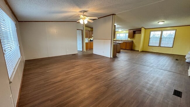 Photo - 21120 Binford Rd