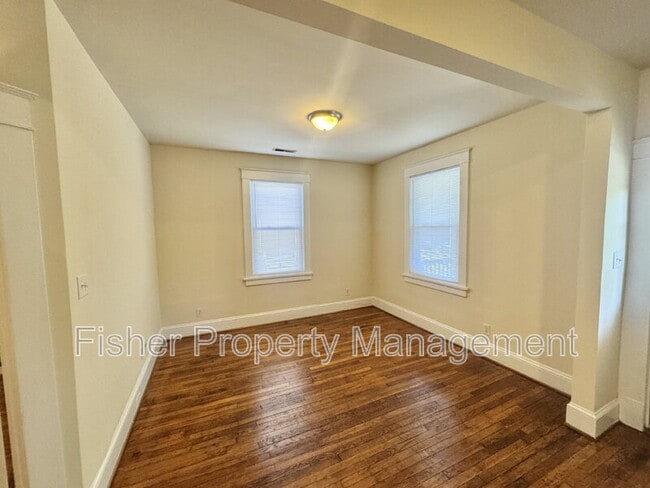 Photo - 1514 Bainbridge St Unidad B