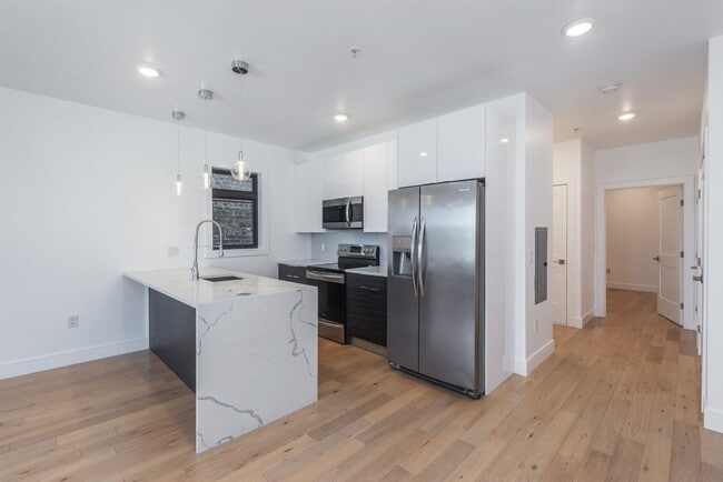 Photo - 7505 Park Ave