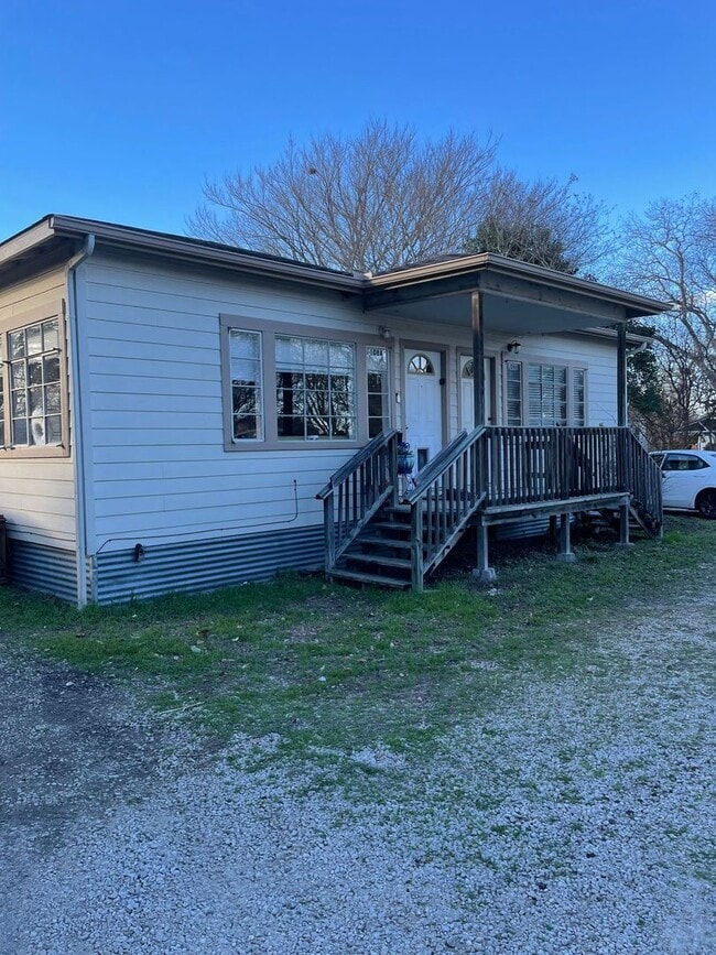 Building Photo - P7-108 Austin St, Kyle TX 78640 Unit -A
