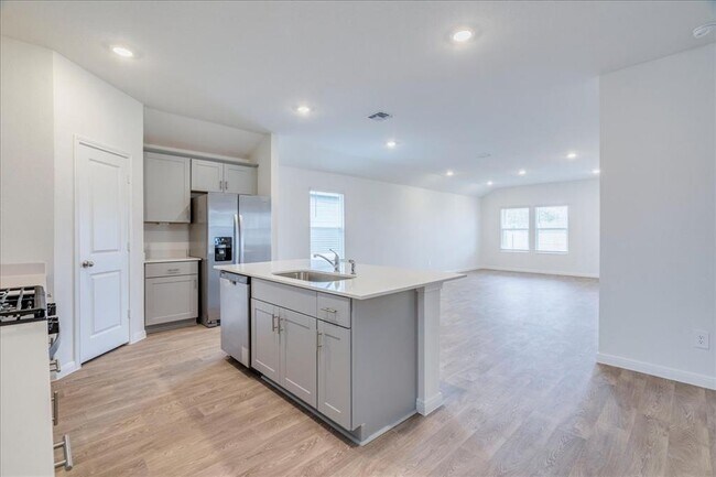 Photo - 264 Denali Dr