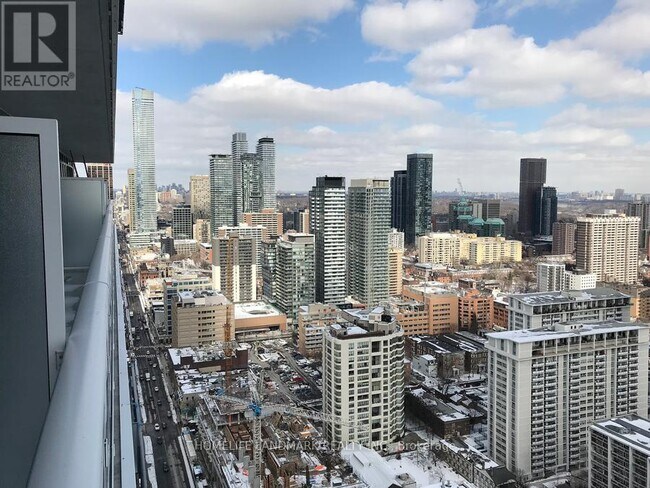 Photo - 7 Grenville St Unit 3808