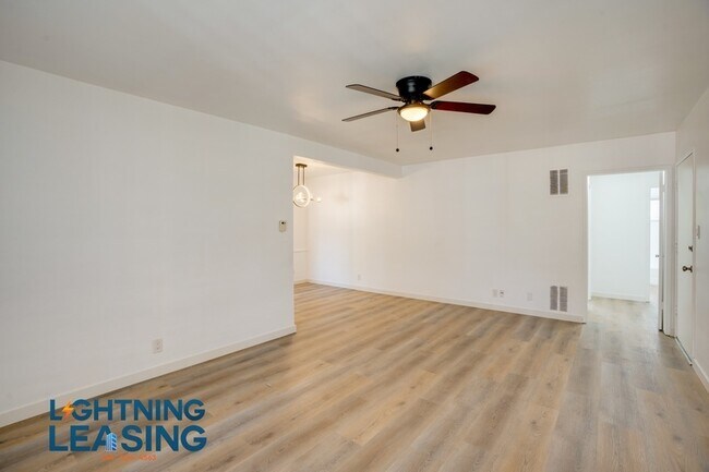 Photo - 12310 Chandler Blvd Unit 37