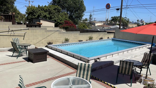 Photo - 5138 W 141st St