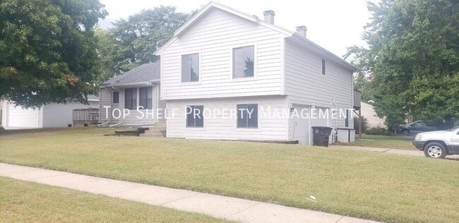 Building Photo - 5001 Crestmoor Dr Rental