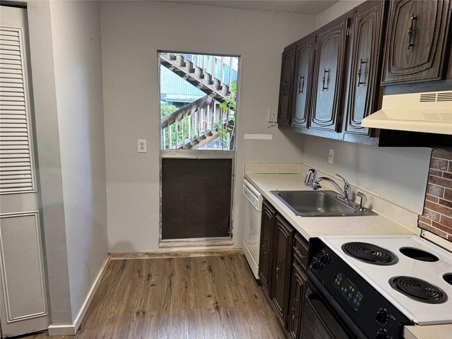 Photo - 717 SW 75th St Unidad 103