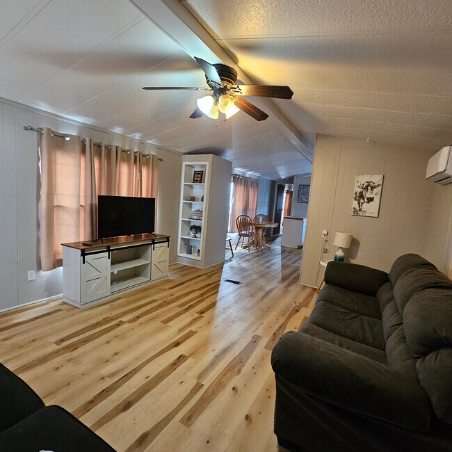 Photo - 800 N Hale Ave